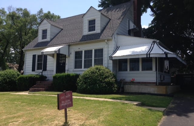 900 Carrollton Avenue - 900 Carrollton Avenue, Annapolis, MD 21401