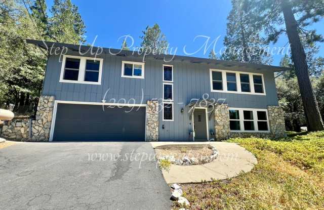 Inviting 3-Bedroom Home in Desirable Twain Harte with a Spacious Yard! photos photos