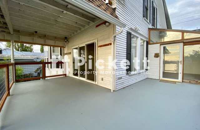 315 Shore Drive Gallery 4