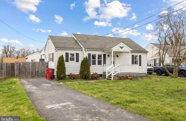 405 E 7TH Avenue - 405 East 7th Avenue, Ranson, WV 25438