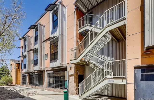 Top Level One Bedroom Condo in Rhino photos photos