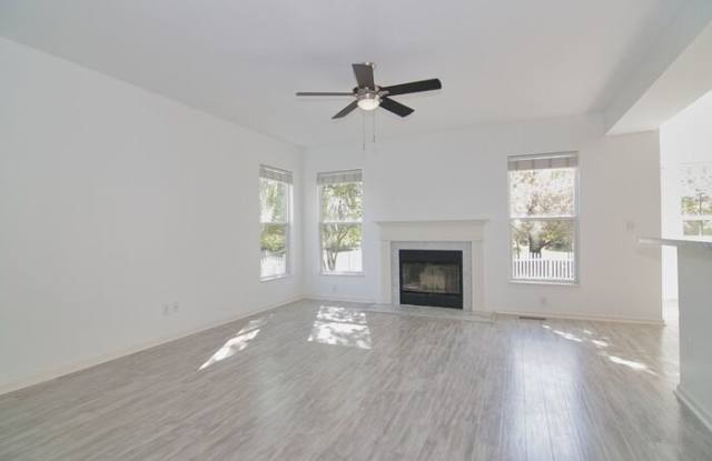 1337 Hinault Way Gallery 3