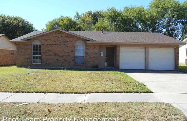 541 NW Sandra Ln - 541 Northwest Sandra Lane, Burleson, TX 76028