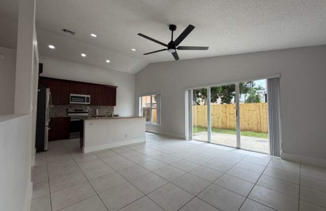 3386 Treasure Lane, Margate, FL 33063 - 8333 Gallery 3