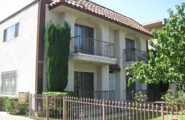 10836 CAMARILLO St Gallery 1