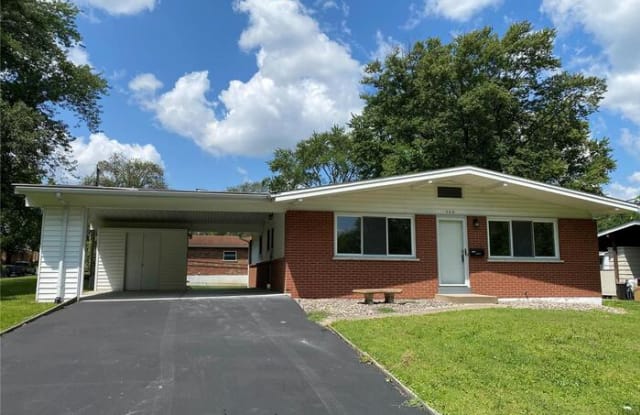 705 Jamaica Place photos photos