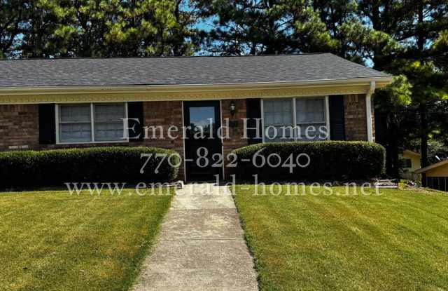 Charming Brick Front 2 Bedroom, 1 Bath Ranch Duplex! - 571 Downing Street, Lawrenceville, GA 30046