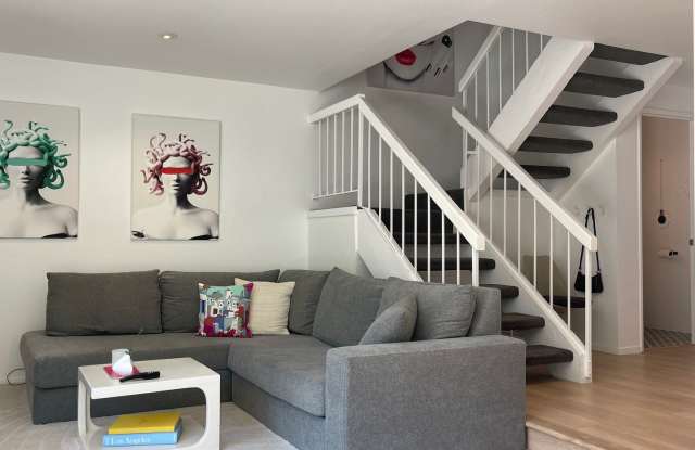 Stylish 3BR Townhome with Garage in Prestigious Woodbridge, Irvine photos photos