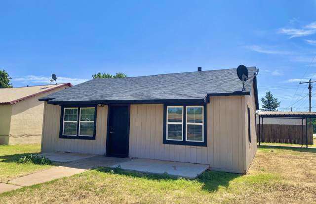 411 Austin Street - 411 Austin Street, Sudan, TX 79371