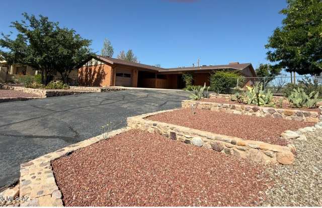876 S La Mesa Drive - 876 South La Mesa Drive, Benson, AZ 85602