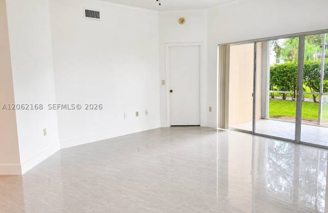 16341 Malibu Dr Gallery 4