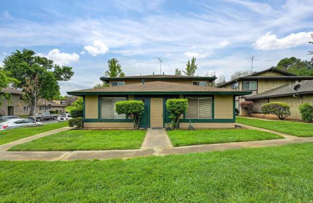 Beautifully Renovated Unit photos photos