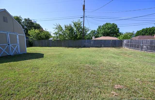 209 Brook Circle Gallery 2