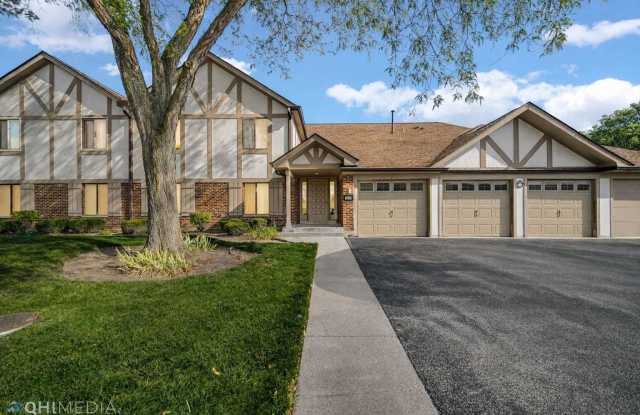 920 Surrey Drive unit: 2B photos photos