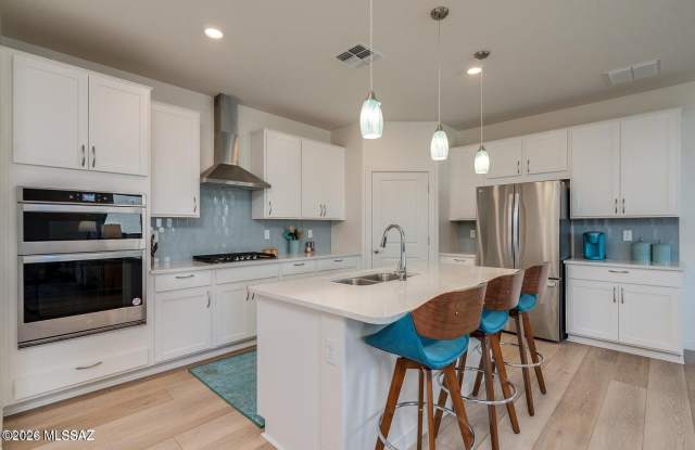 9052 E Pantano Bluff Drive Gallery 4