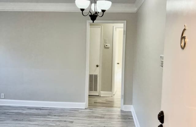 2901 Blair Bvd Unit B6 - 2 Bedroom Apartment - 2901 Blair Boulevard, Nashville, TN 37212