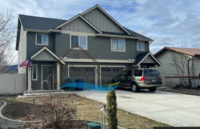 Spacious 3 Bed 2 Bath Duplex in Milltown Neighborhood – Post Falls, ID photos photos