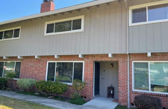 2 bedroom, 2.5 bath 2 story condo now available for move in! photos photos