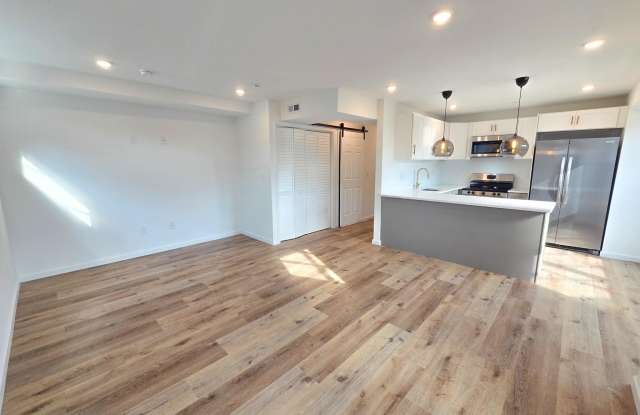 2401 KENSINGTON Avenue Gallery 1