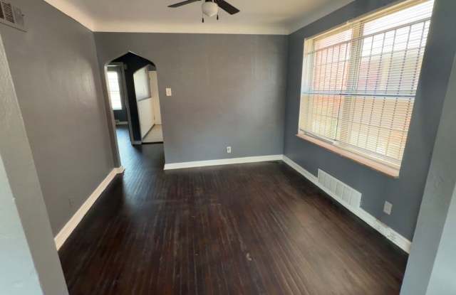 Beautiful 2 Bed 1 Bath For Rent! Gallery 4