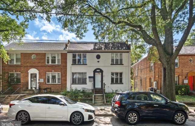 313 PARKLAND Place SE unit: 3 photos photos