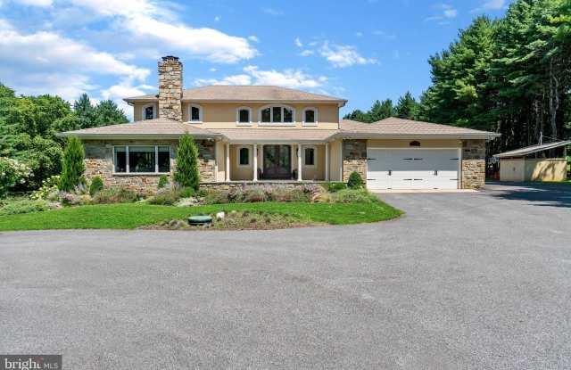 6029 GLEN ARM Road E Gallery 1