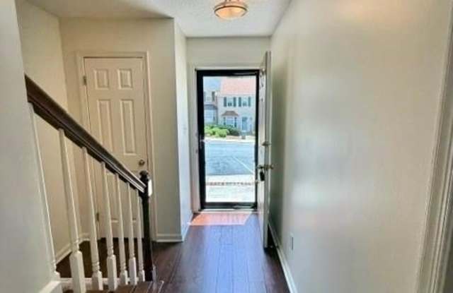 3789 Greenes Crossing Gallery 4