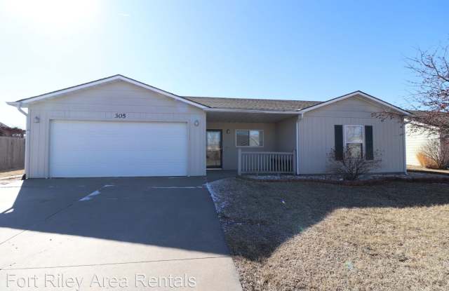 305 Northfield Rd. - 305 Northfield Road, Manhattan, KS 66502