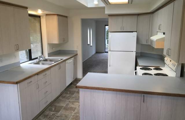 7318 20th Avenue East Gallery 3