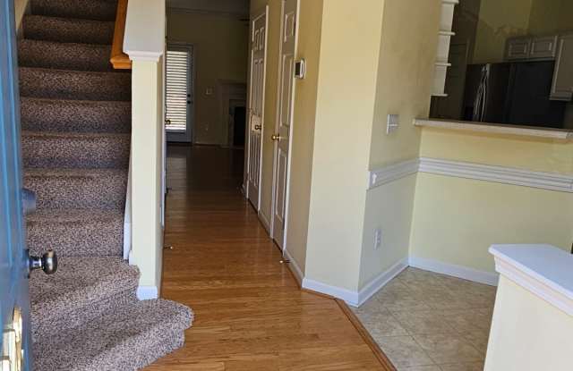 142 Spring Crossing Circle Gallery 3