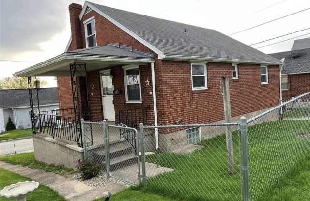 403 Parkman Street - 403 Parkman Street, Jeannette, PA 15644