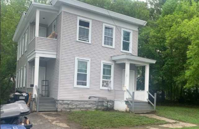 123 Lakeview Avenue - 1 photos photos
