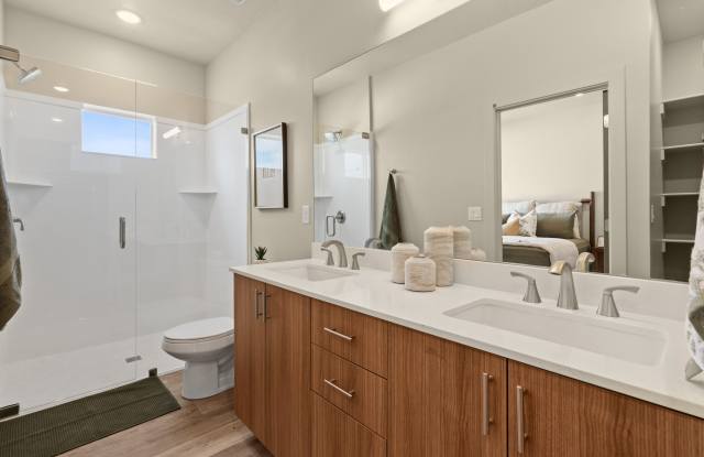 7218 South 160 East Gallery 3
