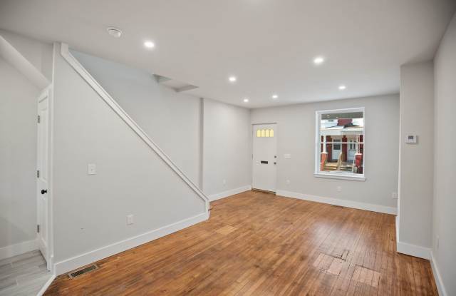 Bright and Open 2 Bedroom/1 Bath in West Philly, Pet Friendly! Gallery 3
