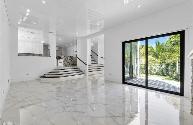 2215 Florida Ave - 2215 Florida Avenue, West Palm Beach, FL 33401