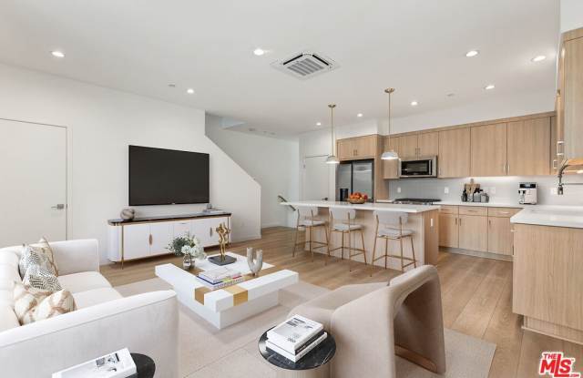 3419 1/2 N Fletcher Drive - 3419 1/2 Fletcher Drive, Los Angeles, CA 90065