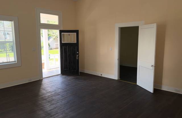 600-B Gamble St., Greenville Gallery 2