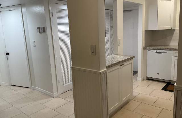 8100 SUNRISE LAKES Boulevard Gallery 3
