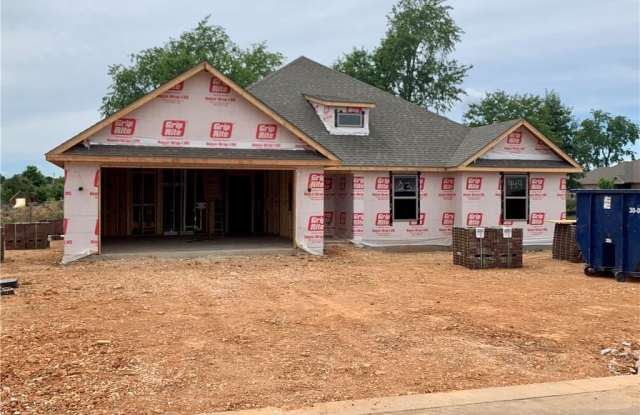 949 Estes  DR - 949 Estes Avenue, Yellville, AR 72687
