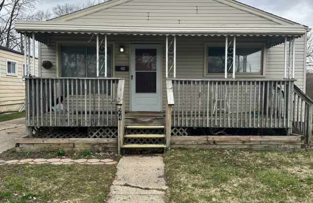 3 bdrm with finished basement! - 24 West Colgate Avenue, Pontiac, MI 48340