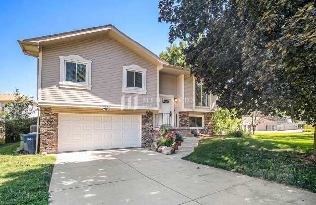 Split Entry Bellevue Home! photos photos Split Entry Bellevue Home! photos photos