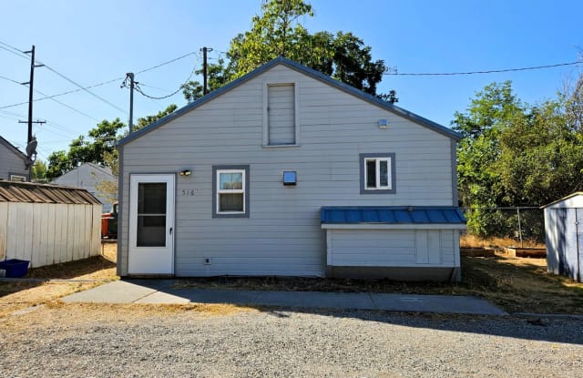 516 1/2 W Entiat Ave - 516 West Entiat Avenue, Kennewick, WA 99336