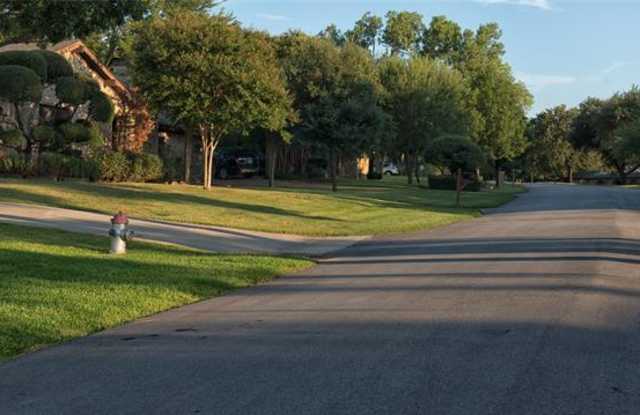 218 Stone Canyon Drive Gallery 2