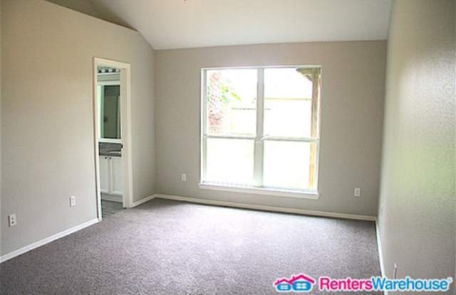 7822 West Red Oak Lane Gallery 4