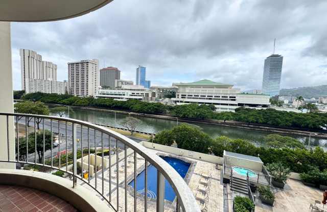 2 bed, 2 bath, 1 parking condo in the heart of Waikiki!! photos photos