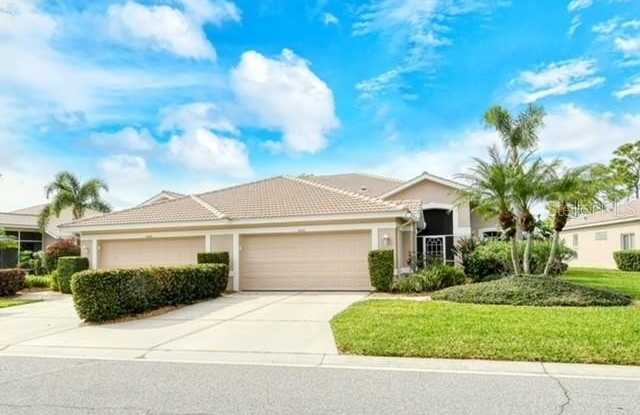 9480 FOREST HILLS CIRCLE photos photos