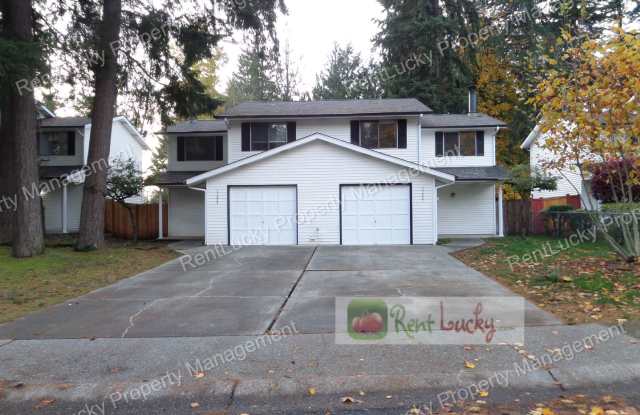 Freshly Updated 3-Bedroom Duplex w/Attached Garage in Great Federal Way Location!! - 33027 22nd Place South, Federal Way, WA 98003