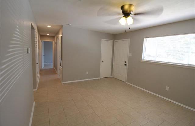 5725 Bowling Drive Gallery 2