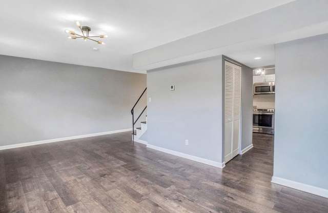 FREDERICKSBURG - NEAR DOWNTOWN AND SPOTSYLVANIA MALL! photos photos