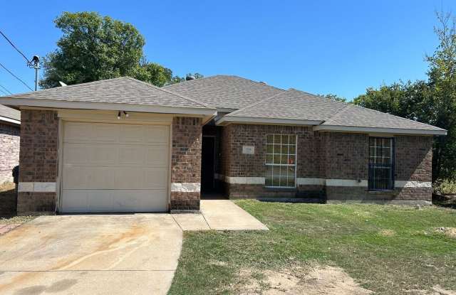Location....Location....Location.... - 3536 Vilbig Road, Dallas, TX 75212